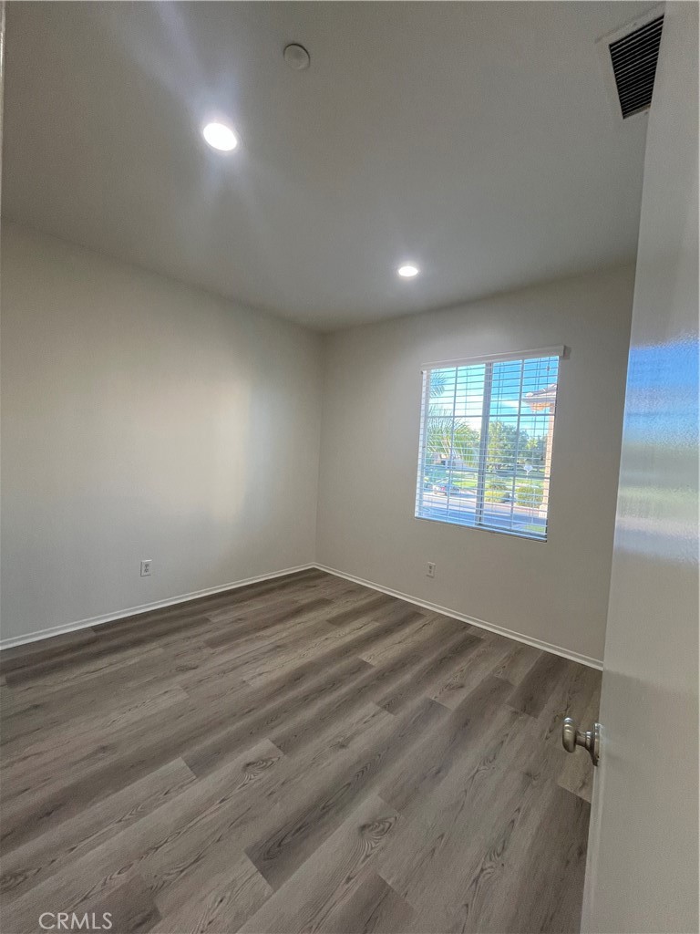 MLS #OC25271808 image #7