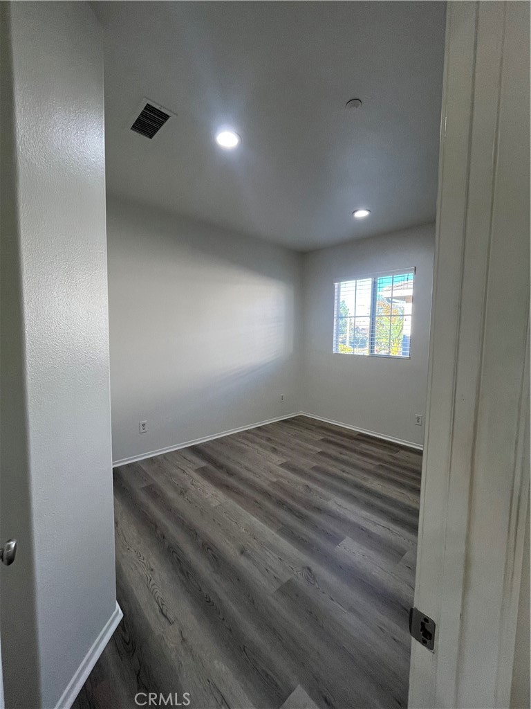 MLS #OC25271808 image #8