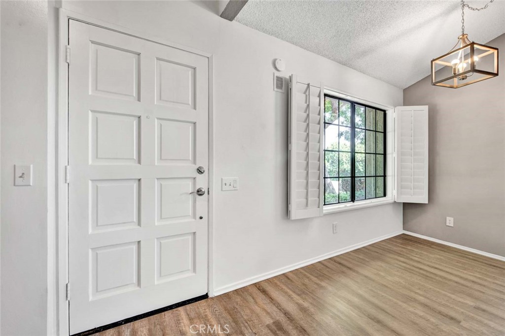 MLS #OC25271850 image #11