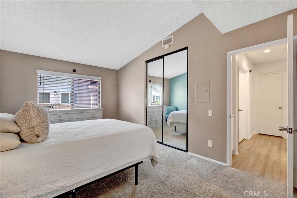 MLS #OC25271850 image #22