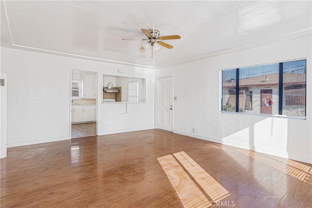 MLS #OC25271853 image #5