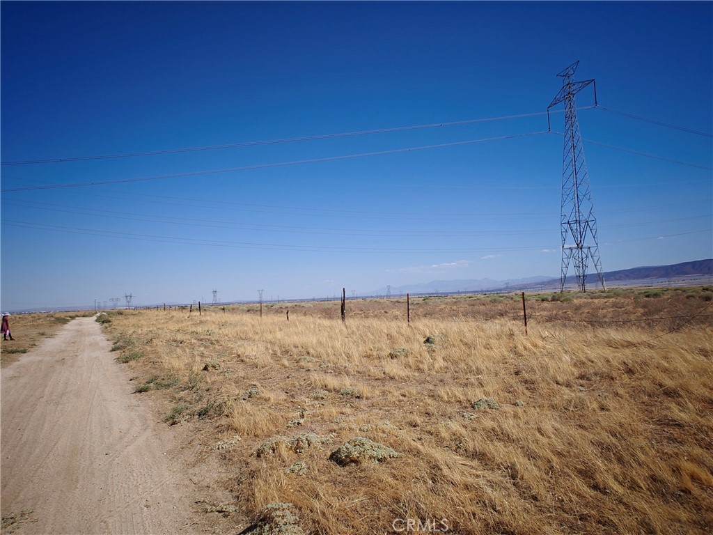 MLS #OC25271875 image #2