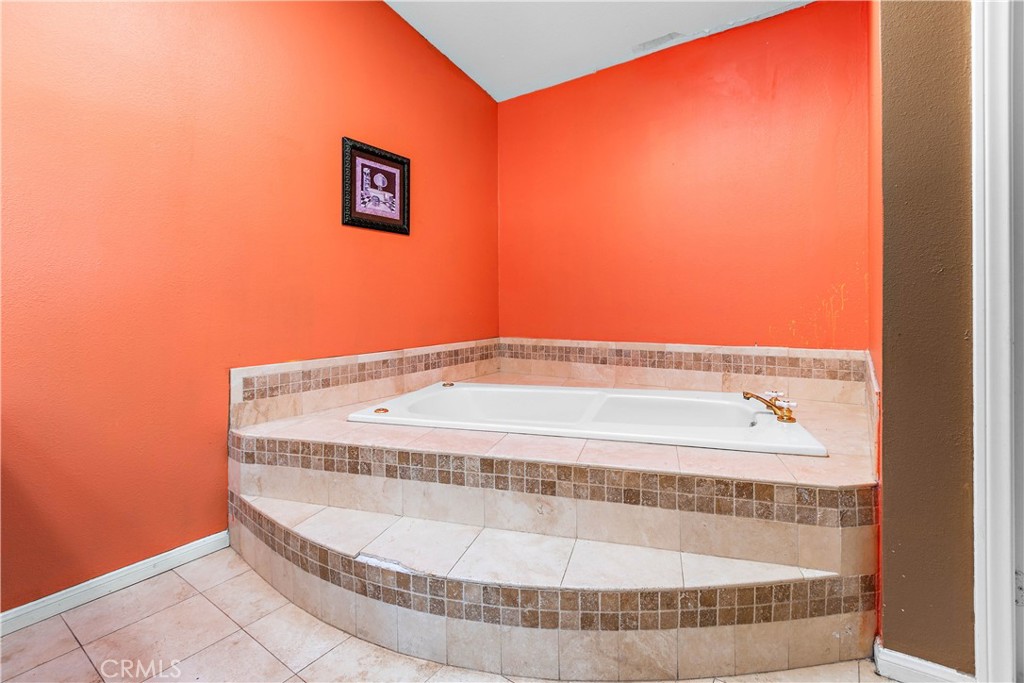 MLS #OC25271912 image #17