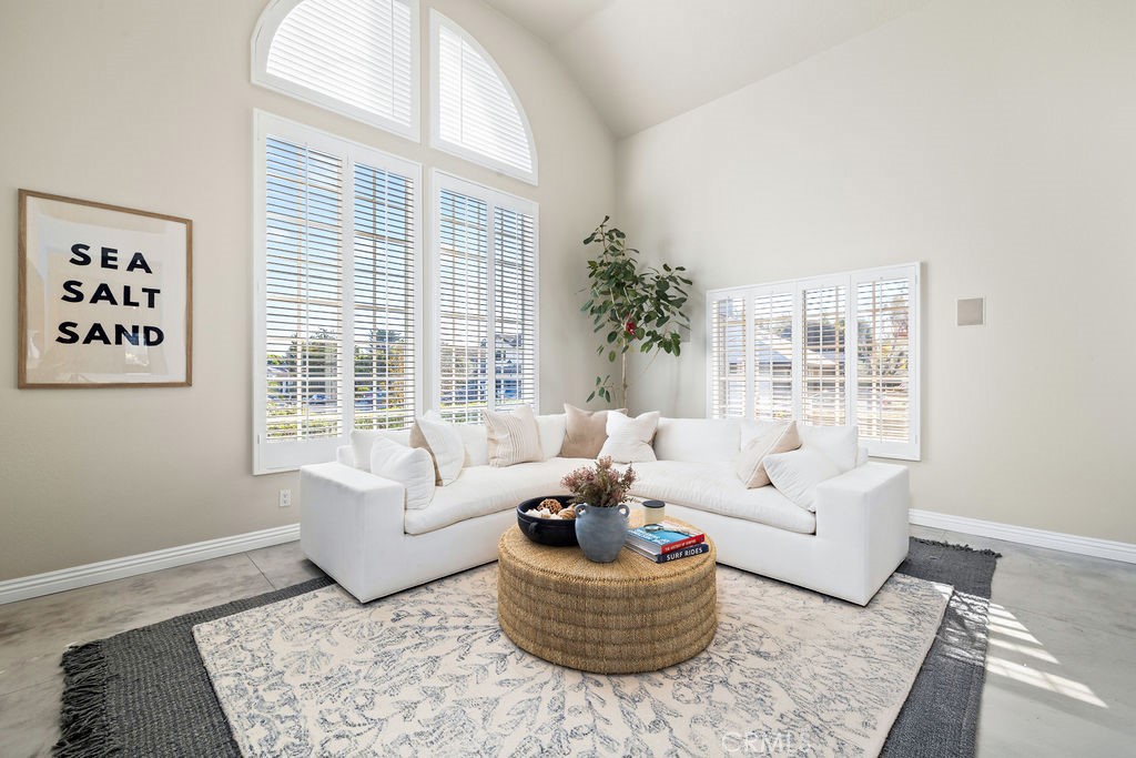 MLS #OC25271937 image #2