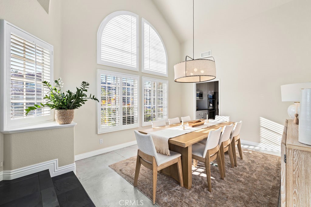 MLS #OC25271937 image #8