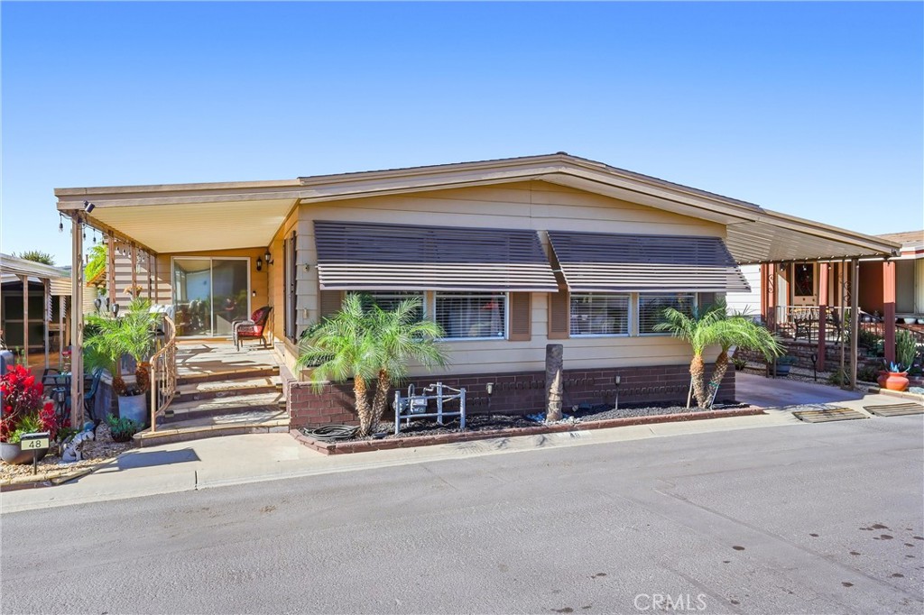 MLS #OC25271943 image #1