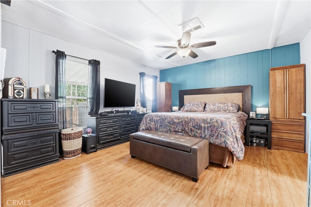 MLS #OC25271943 image #18