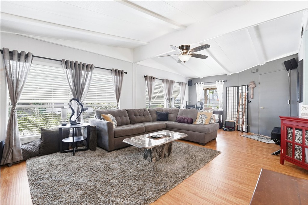 MLS #OC25271943 image #6