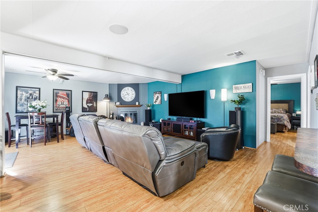 MLS #OC25271943 image #7