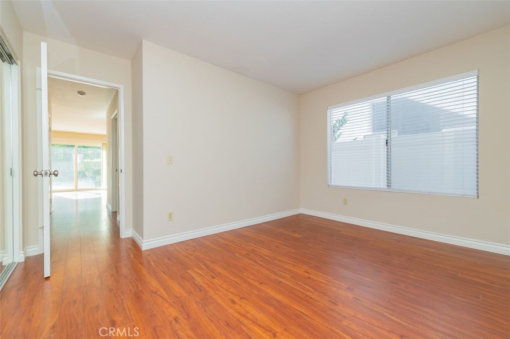 MLS #OC25271949 image #11