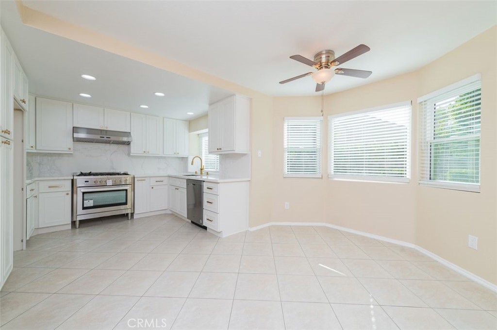 MLS #OC25271949 image #16