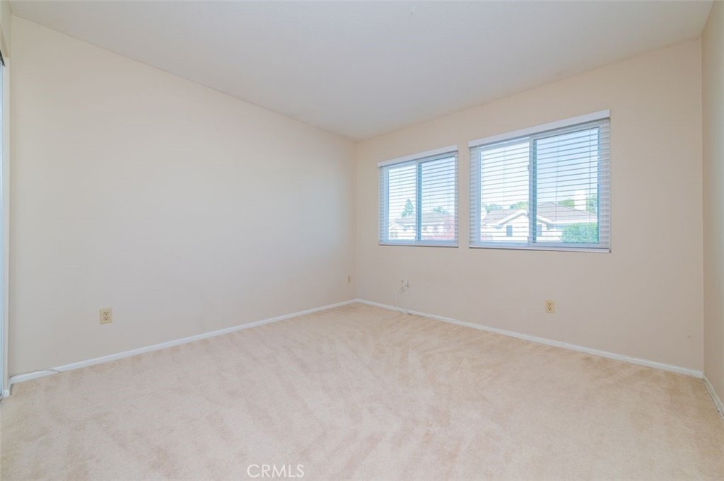 MLS #OC25271949 image #30