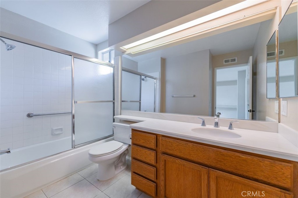 MLS #OC25271949 image #33