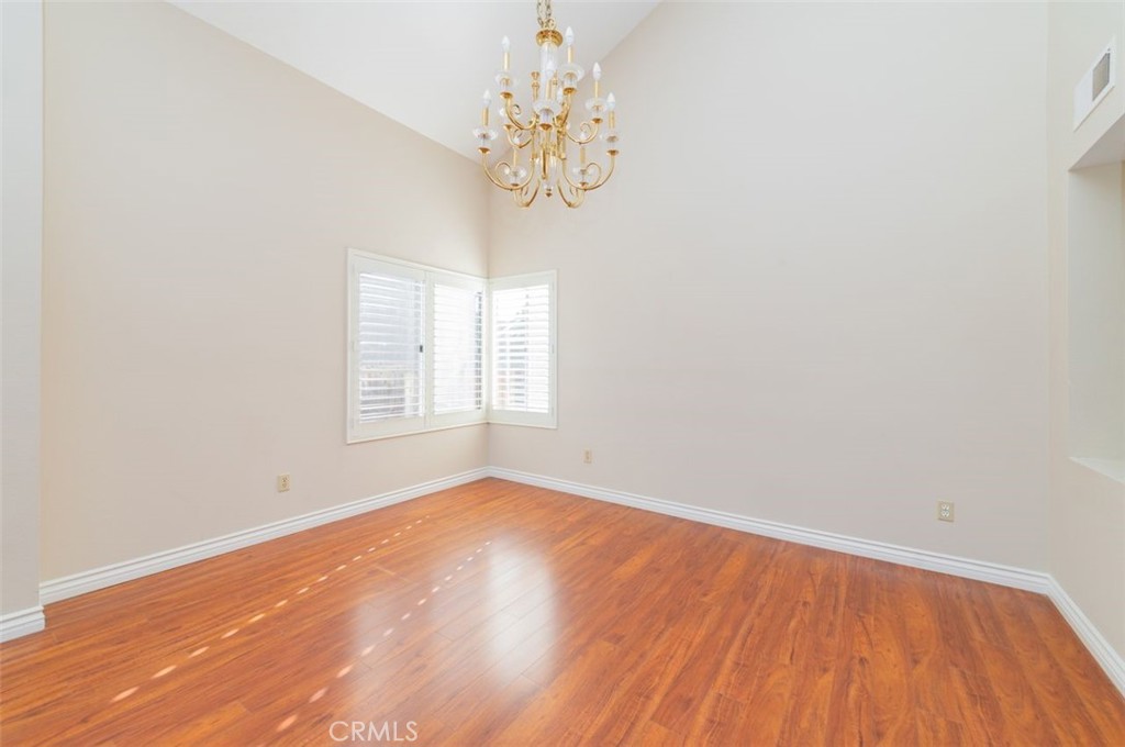 MLS #OC25271949 image #7