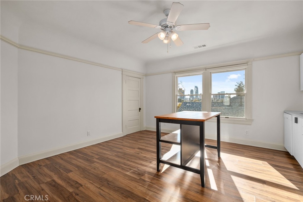 MLS #OC25271955 image #10