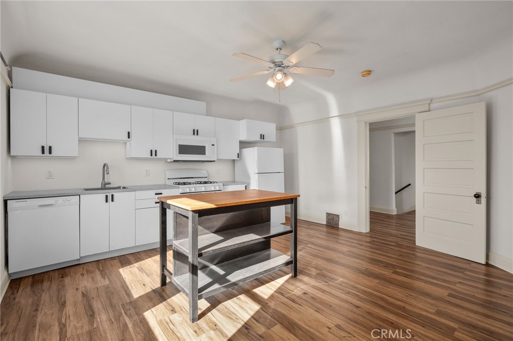 MLS #OC25271955 image #11