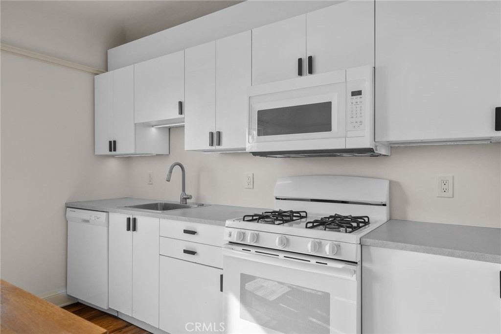 MLS #OC25271955 image #9