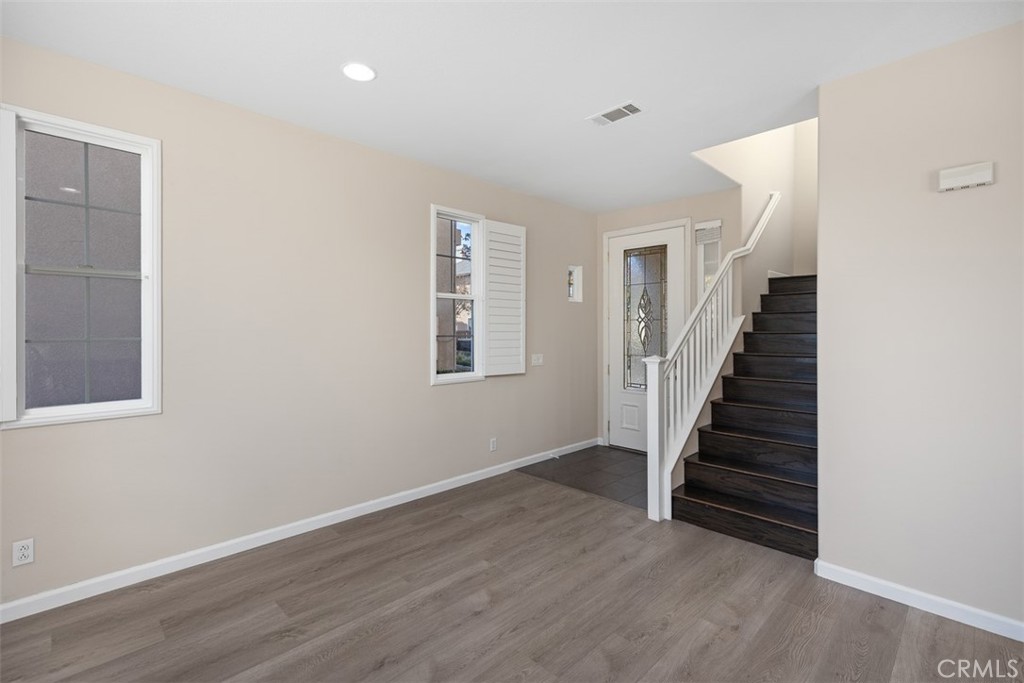 MLS #OC25271982 image #14