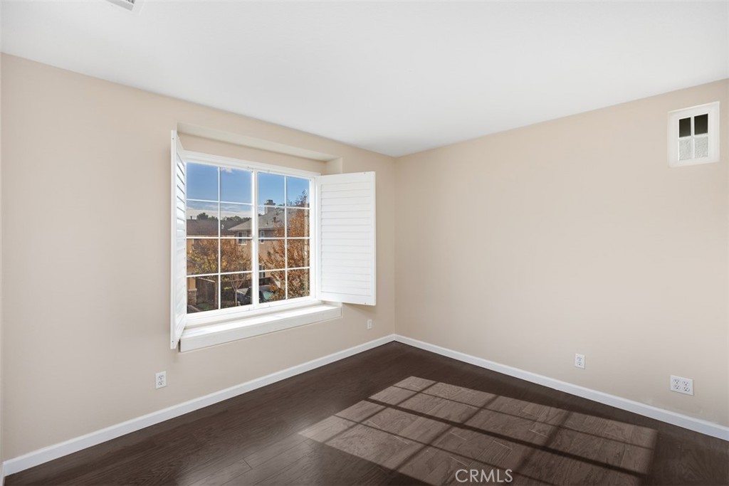 MLS #OC25271982 image #20