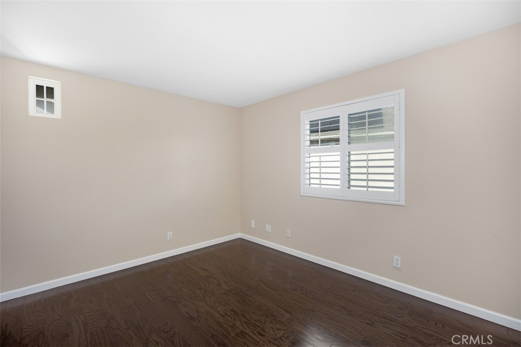 MLS #OC25271982 image #22