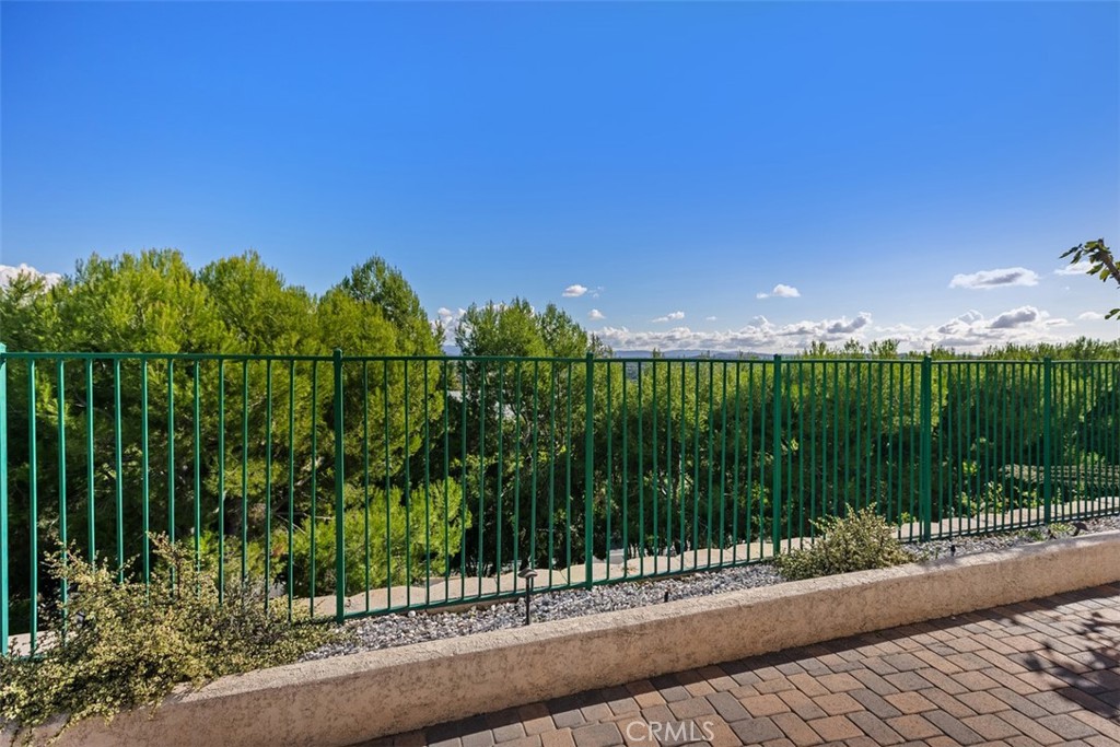 MLS #OC25271982 image #27