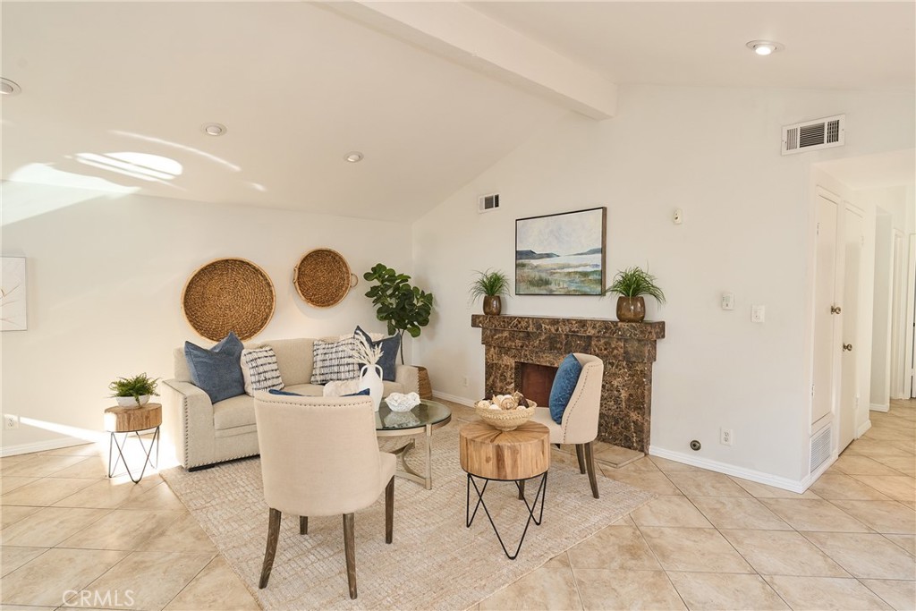 MLS #OC25272001 image #14