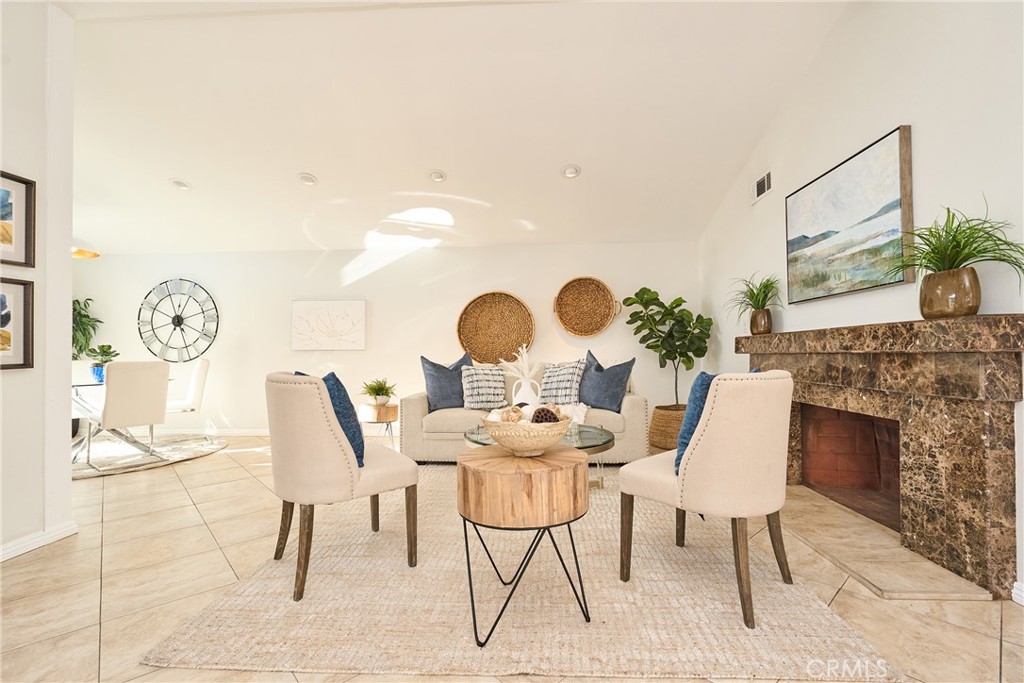 MLS #OC25272001 image #15