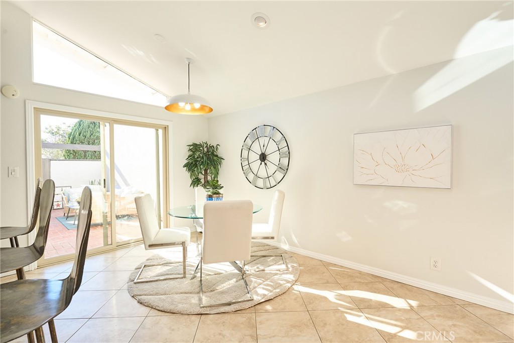 MLS #OC25272001 image #21