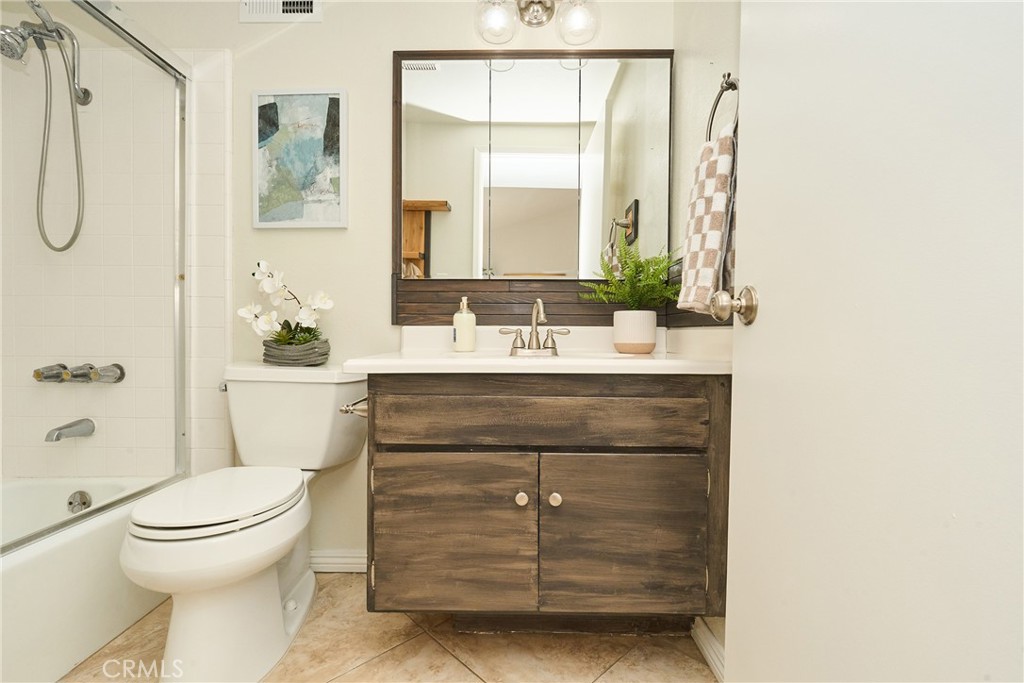 MLS #OC25272001 image #29