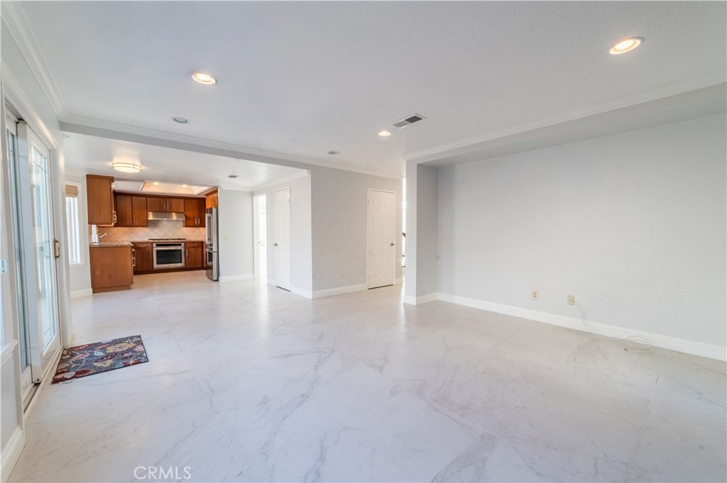 MLS #OC25272016 image #11