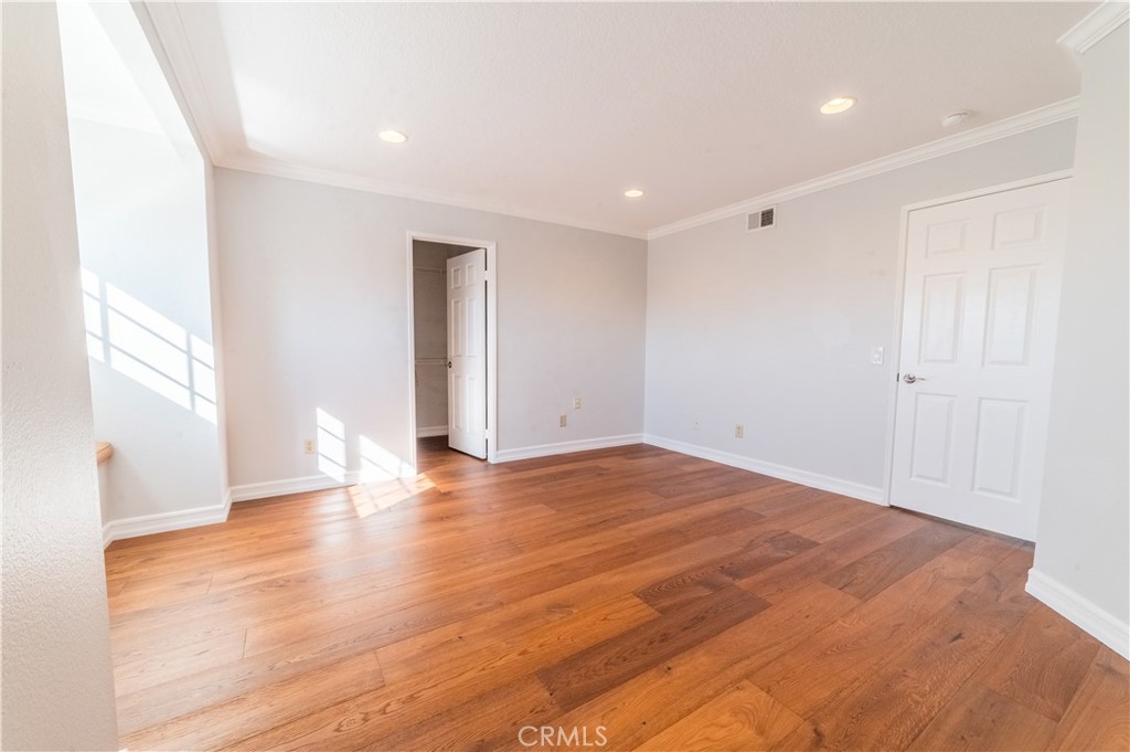 MLS #OC25272016 image #36