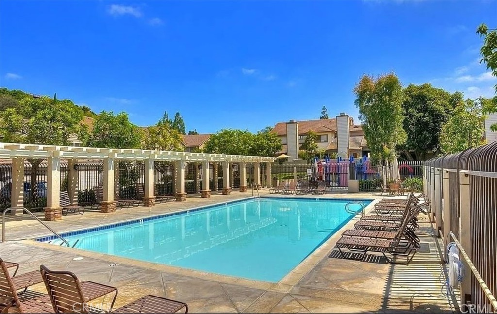 MLS #OC25272033 image #17