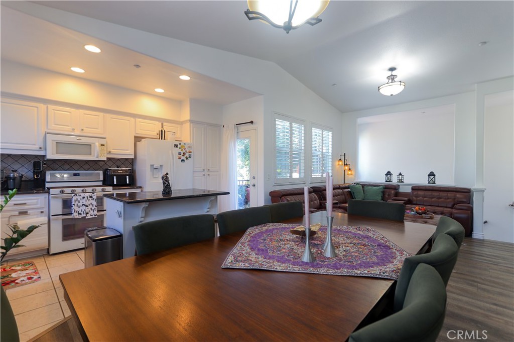 MLS #OC25272048 image #4