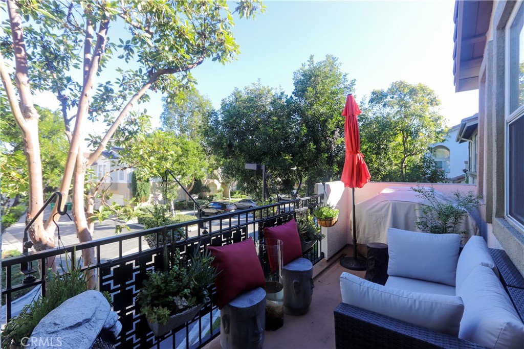 MLS #OC25272048 image #8