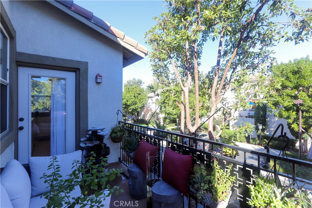 MLS #OC25272048 image #9