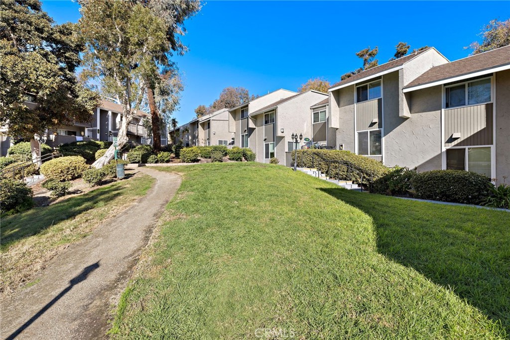 MLS #OC25272052 image #25