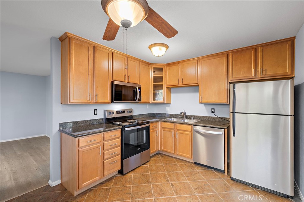 MLS #OC25272052 image #6