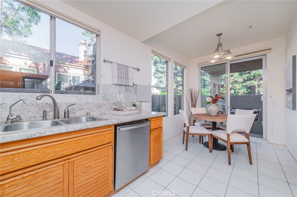 MLS #OC25272078 image #14