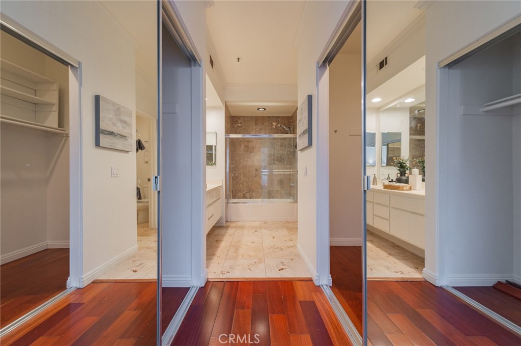 MLS #OC25272078 image #21