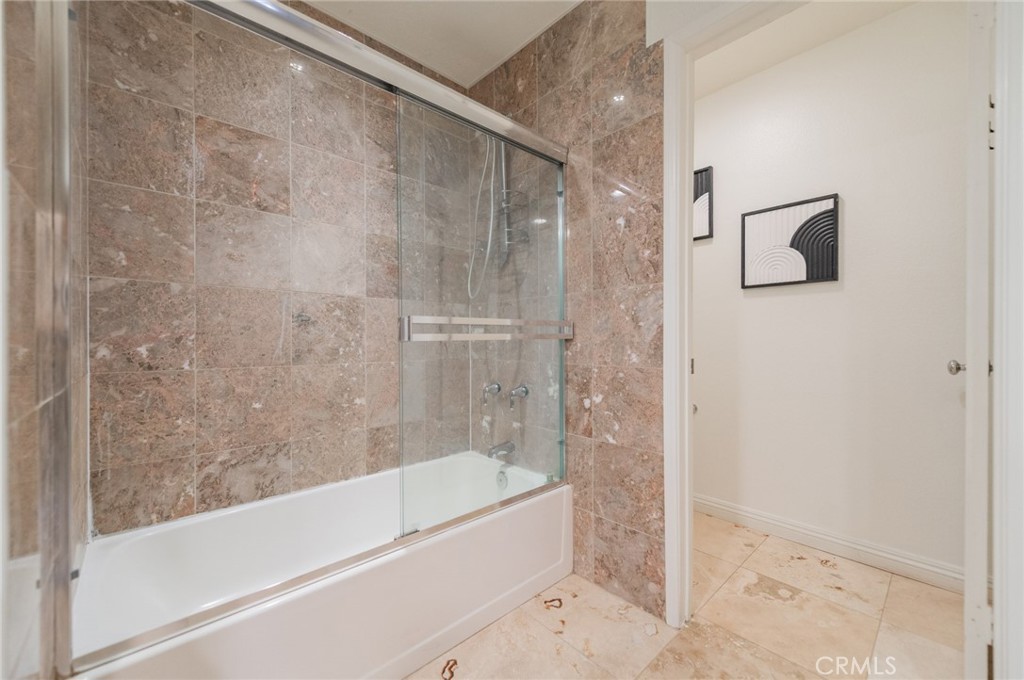 MLS #OC25272078 image #23