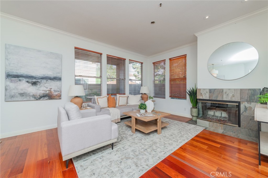 MLS #OC25272078 image #6