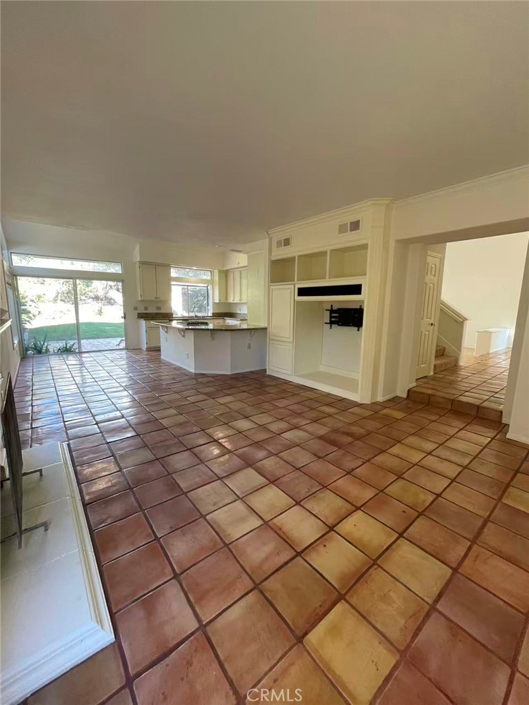 MLS #OC25272103 image #7