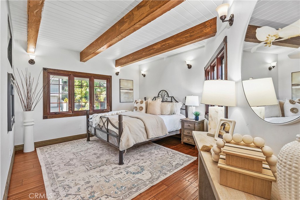 MLS #OC25272129 image #33