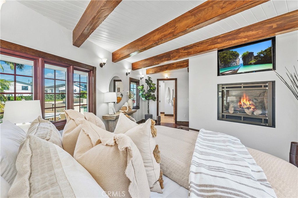 MLS #OC25272129 image #34