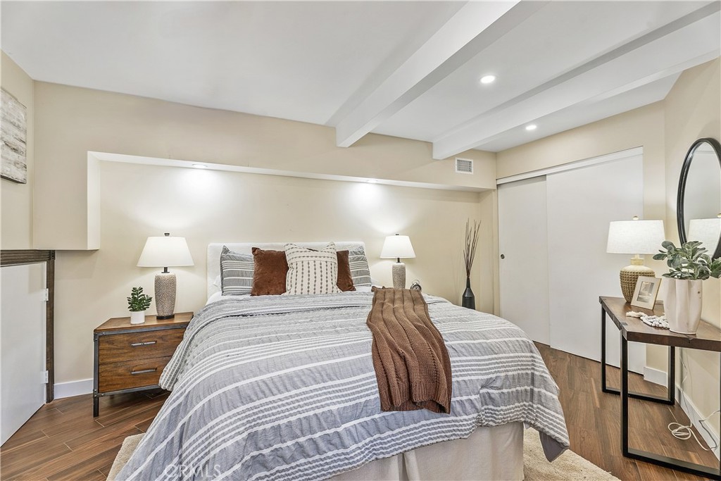 MLS #OC25272129 image #42