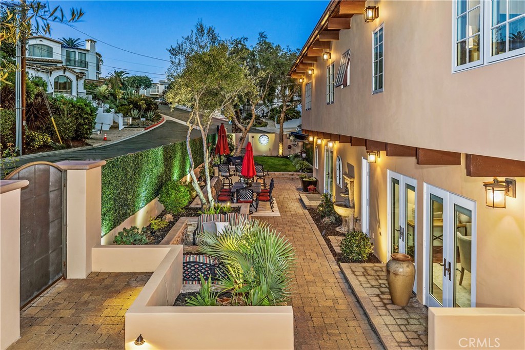 MLS #OC25272129 image #48