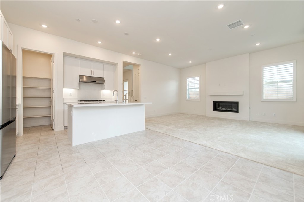 MLS #OC25272131 image #15