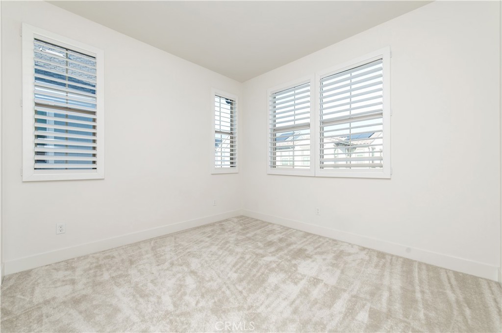 MLS #OC25272131 image #23