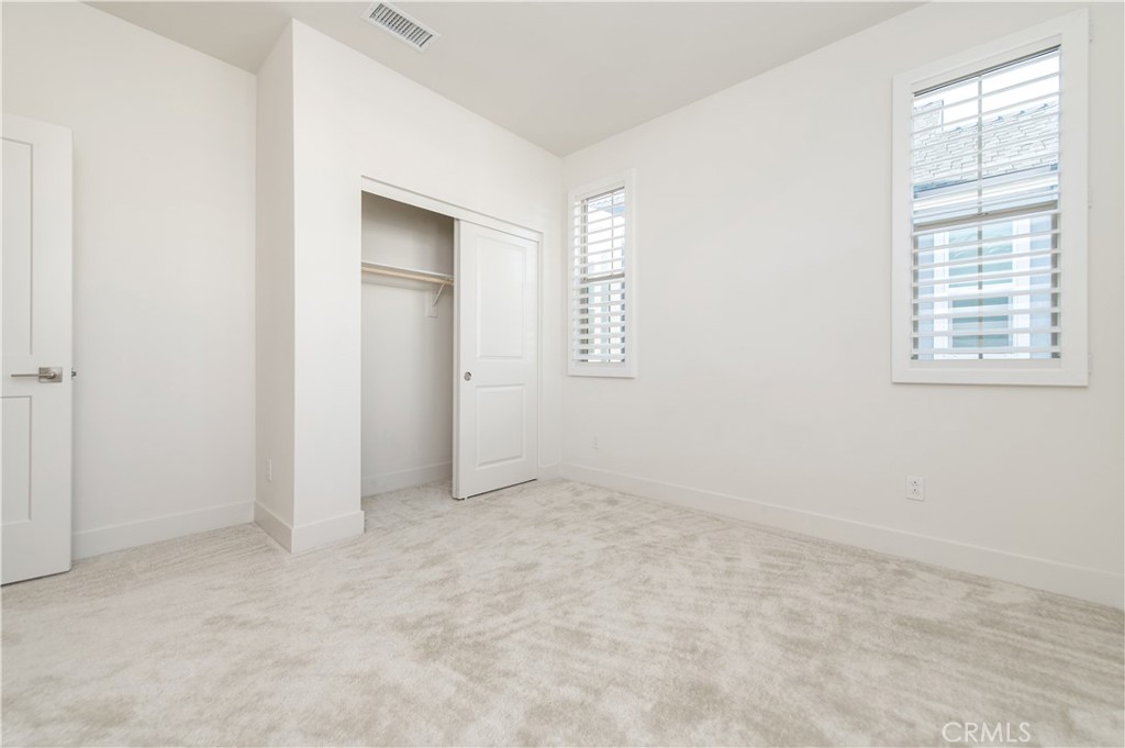 MLS #OC25272131 image #24