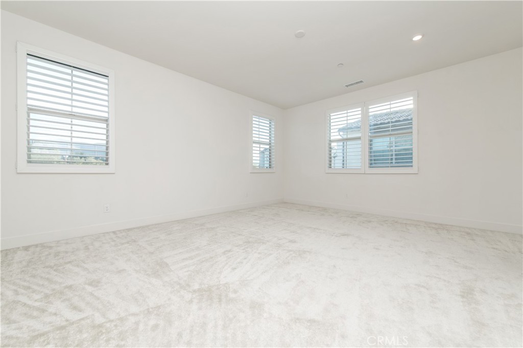 MLS #OC25272131 image #26